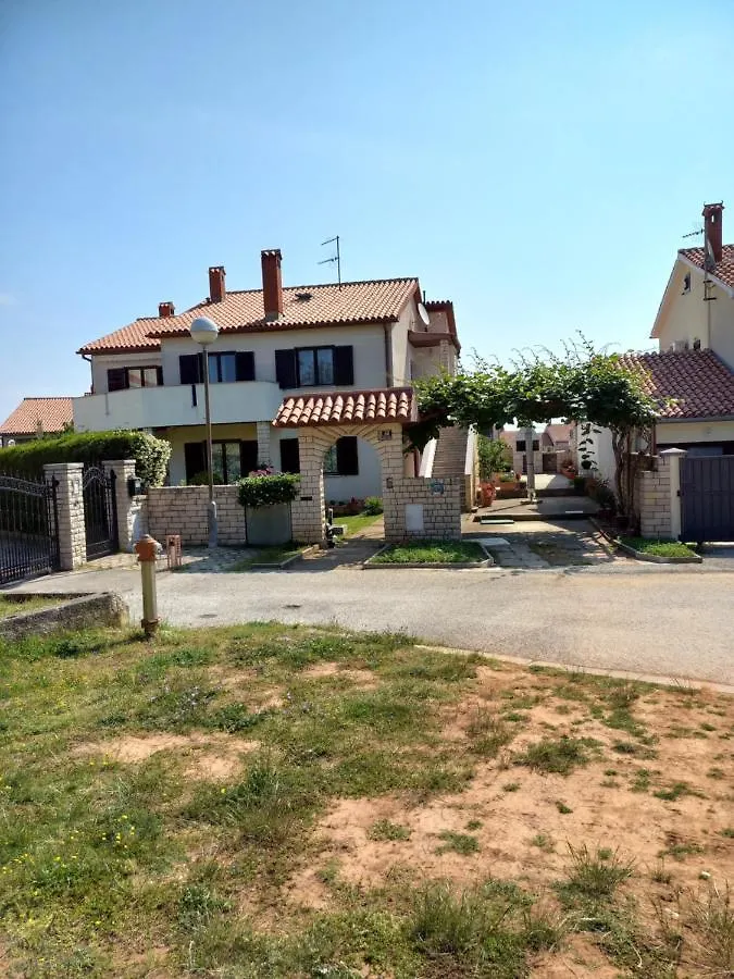 Apartment Maya Banjole Croatia